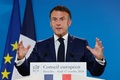 ベルギー・ブリュッセルで、欧州連合（EU）首脳会議後の記者会見に臨むフランスのエマニュエル・マクロン大統領（2024年10月17日撮影）。(c)Ludovic MARIN / AFP