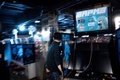レトロゲームで遊べる東京のゲームセンター「ゲーセンミカド」の深町泰志氏（2021年1月26日撮影）。(c)Philip FONG / AFP