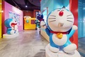 ドラえもんの世界を再現した展示で来場者を迎えた「愛のひみつ道具楽園」アニメ・漫画展（2019年3月15日撮影）。(c)Xinhua News