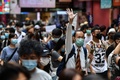 香港で、民主派によるデモに参加する人々（2020年5月24日撮影）。(c)AFP/Anthony WALLACE