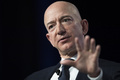 米小売・IT大手アマゾン・コムのジェフ・ベゾス最高経営責任者（2018年9月19日撮影、資料写真）。(c)Jim WATSON / AFP