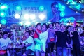 中国・山東省青島で開幕した青島ビールフェスティバルの様子（2020年8月1日撮影）。(c)STR / AFP