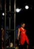 2007年11月7日、インド・バンガロールで開催されたシーバス・ファッション・ツアー（Chivas fashion tour）で発表されたNikhil and Shantanuの08年春夏コレクション。(c)AFP/Dibyangshu SARKAR