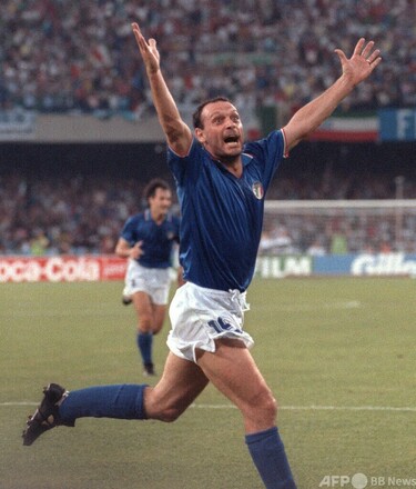 スキラッチ氏が59歳で死去 90年W杯得点王、日本でもプレー 写真4枚