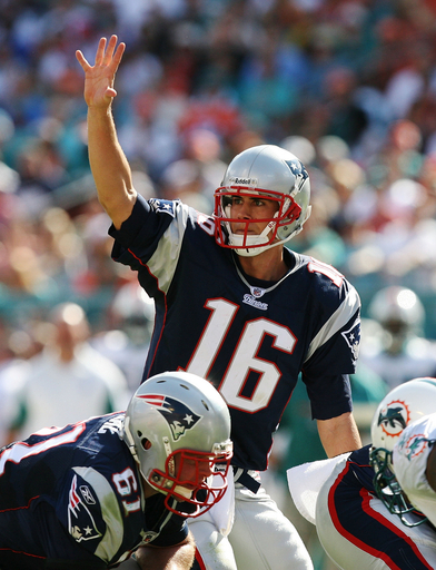 ペイトリオッツ 敵地でドルフィンズ下す