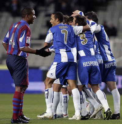 エスパニョール レバンテ降す