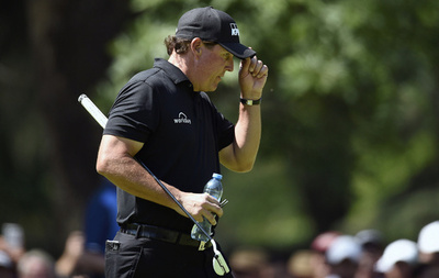 ミケルソンが謝罪、全米OPで動いているボール打つ