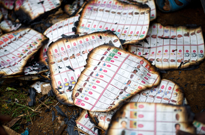 コンゴで大統領・議会選挙、投票所の襲撃など相次ぐ