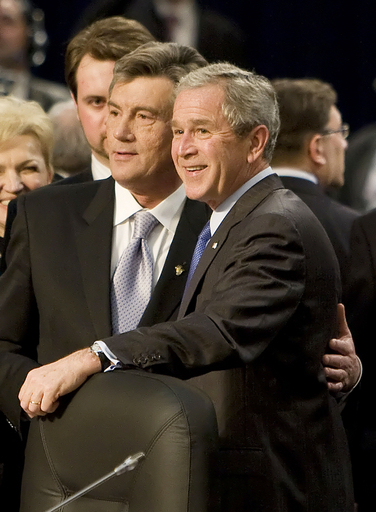 NATO首脳会談、グルジアとウクライナの加盟は先送り