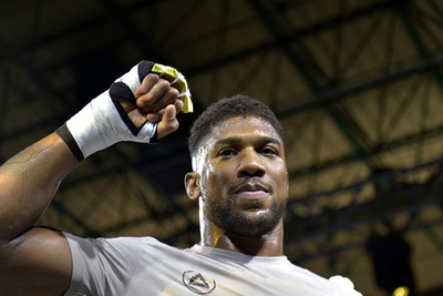 ジョシュア、急きょ代役のヘレニウスを7回KO ボクシング