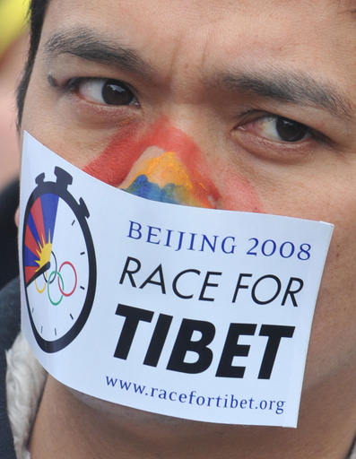 スター選手が北京五輪のボイコット検討、チベット騒乱で