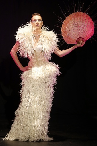 ＜14年春夏パリ・オートクチュール＞セルカン・クーラ