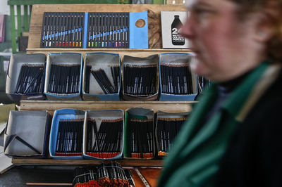 線や図形で色示すカラー識別コード、色覚障害者の助けに ポルトガル