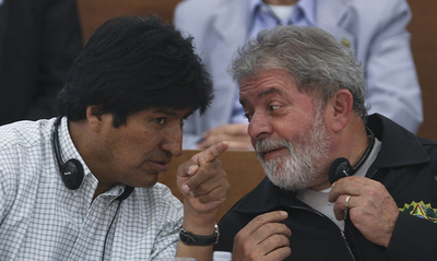 「靴は投げないで」、ブラジル大統領が記者に警告！？