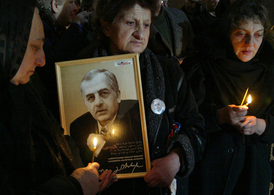 初代大統領の追悼式典開催 - グルジア