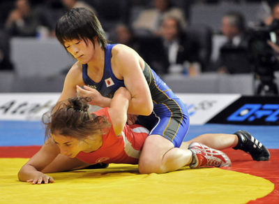 坂本 48キロ級で銅メダル、女子レスリング世界選手権