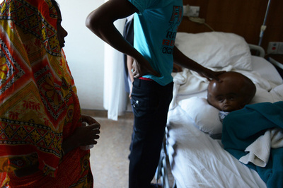 水頭症のルーナちゃん、手術は「完璧」に成功 インド