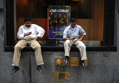 mSpot、携帯電話への映画配信サービスを開始