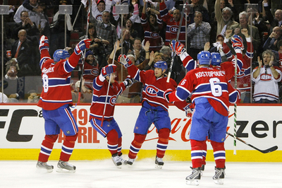カナディアンズ ブルーインズとの第1戦に勝利