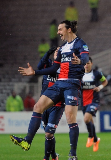 PSG、イブラの2得点で競り勝ち決勝進出 フランスリーグ杯