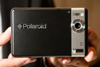 ポラロイドからプリンター機能付きデジカメ登場