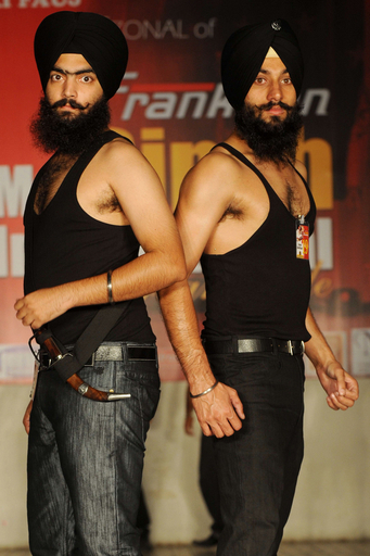 ターバン男性のファッションショー、インドで「ミスターシン」大会