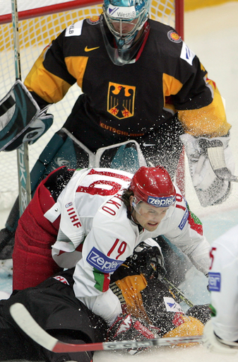 ＜アイスホッケー 世界選手権大会2007＞ドイツ ベラルーシを降すも2次ラウンドで敗退 - ロシア