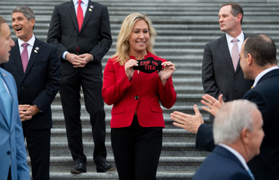 Qアノン信奉者の共和党新人議員、ペロシ氏殺害支持するSNS投稿で窮地