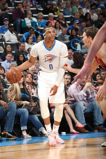 サンダーがブルズを撃破、ウエストブルックが36得点の活躍