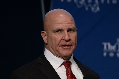 米大統領、マクマスター補佐官を解任へ 後任はボルトン元国連大使