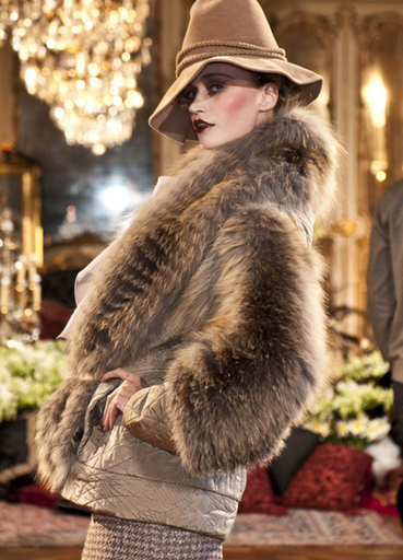 スティング夫婦の熱帯雨林保護チャリティ、「ガリアーノ」ら商品提供