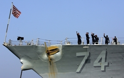 人道支援の米駆逐艦がグルジアに到着