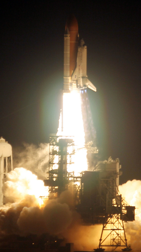 山崎直子さん搭乗のディスカバリー、打ち上げ成功