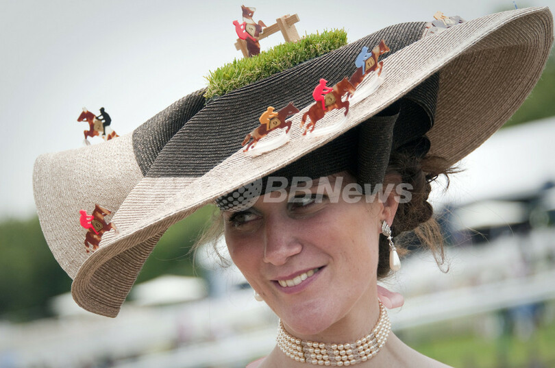 見るべきものは馬より帽子 伝統の仏競馬ディアヌ賞 写真19枚 国際ニュース Afpbb News