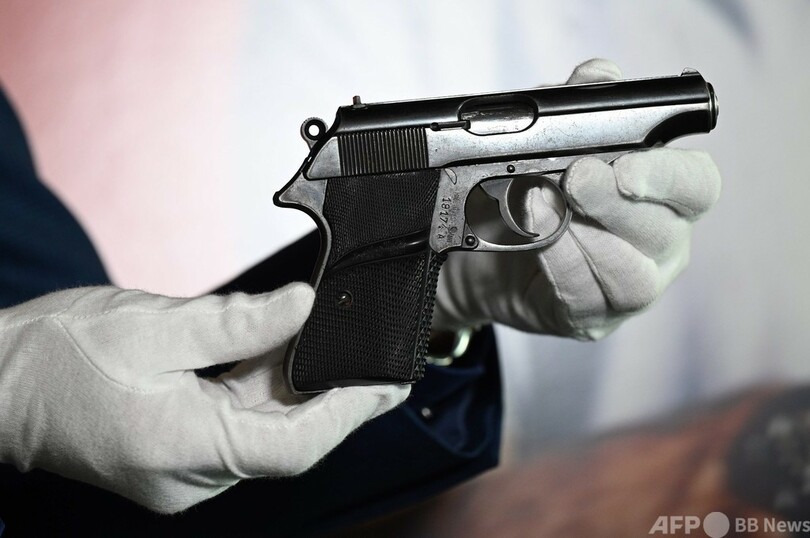 007 1作目でコネリーさん使用の銃 2600万円超で落札 写真6枚 国際ニュース Afpbb News