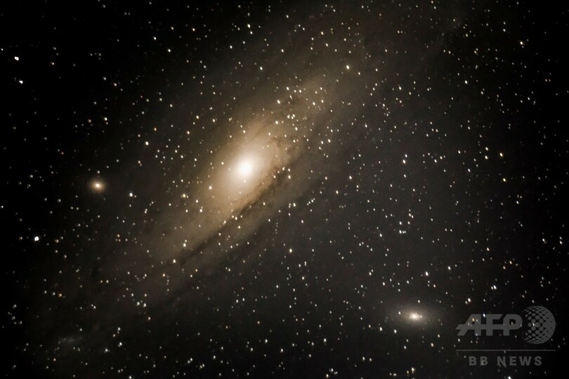 オリオン大星雲やプレアデス星団を観測、ミャンマー