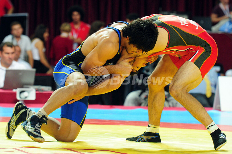 米満が男子フリースタイル66キロ級で銀メダル、レスリング世界選手権