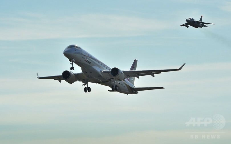 国産初のジェット旅客機「MRJ」が初飛行