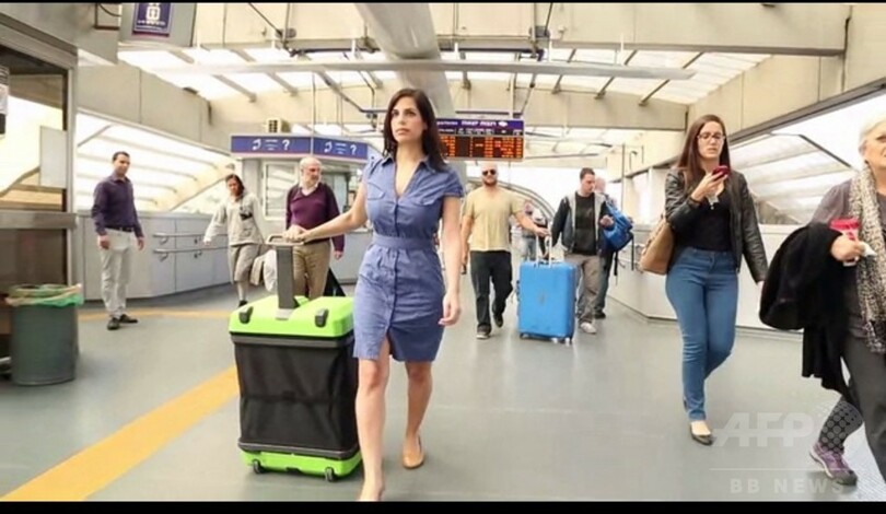 プーッと膨れてクローゼットに、スーツケース「Fugu」に注目