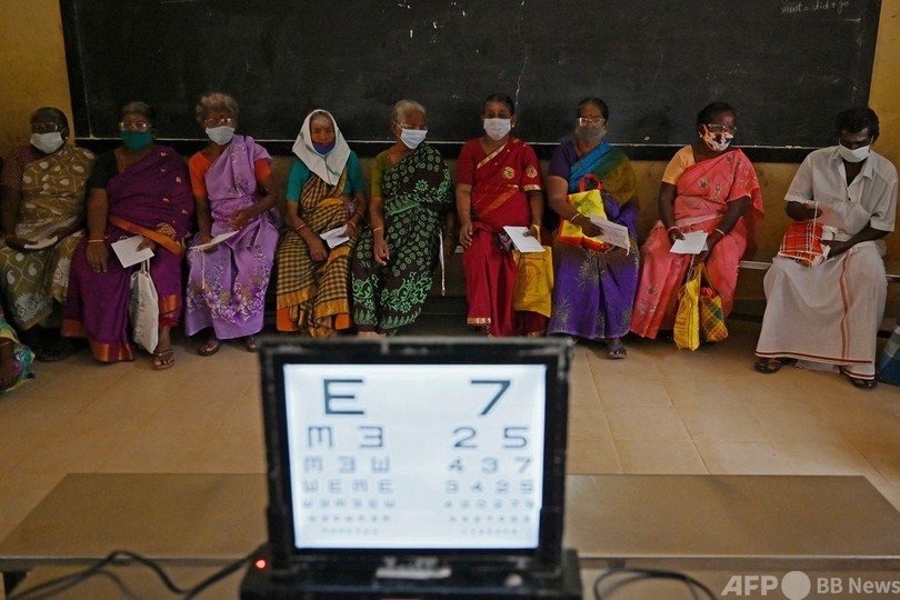 ファストフード方式の眼科治療、数百万人が視力回復 インド