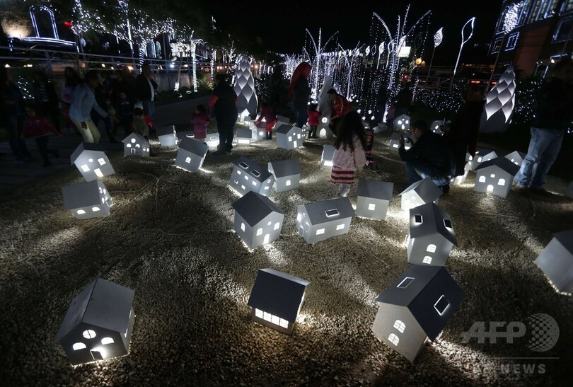 金色に輝くレバノンのXmasツリー、世界レベルの「美」