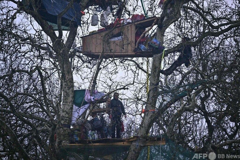 グレタさん、高速道建設計画反対デモに参加 仏