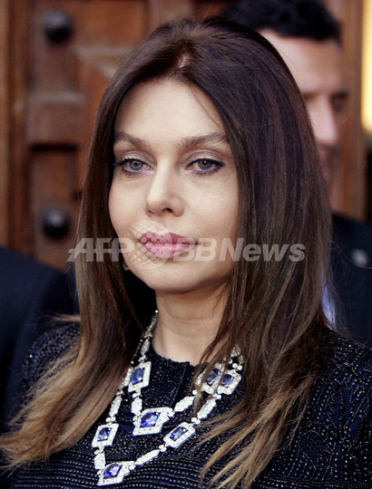 まるで昼ドラ!?ベルルスコーニ首相が離婚宣言の夫人に反撃 まるで昼ドラ!?ベルルスコーニ首相が離婚宣言の夫人に反撃