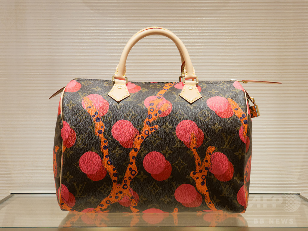 「ルイ・ヴィトン」表参道店がリニューアルオープン、先行発売アイテムも