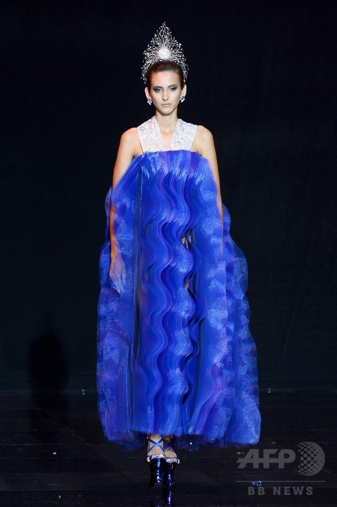 「グオ・ペイ」16/17年秋冬パリ・オートクチュール