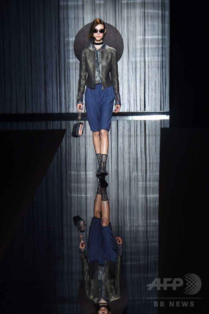 「ジョルジオ アルマーニ」17年春夏