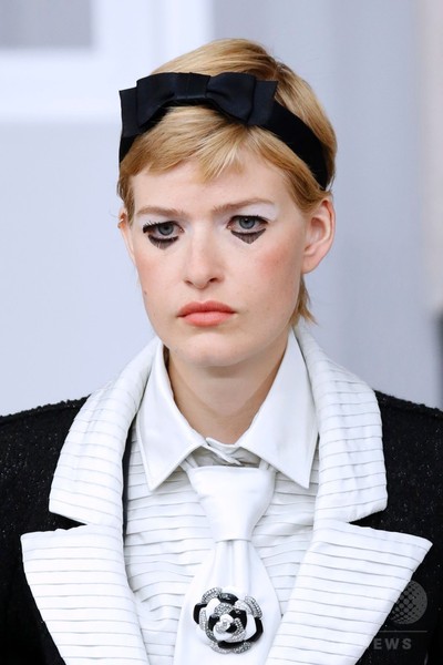 「シャネル」16/17年秋冬パリ・オートクチュール