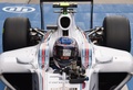 14F1第15戦日本GP（Japan Grand Prix 2014）の予選に臨むウィリアムズ（Williams）のバルテリ・ボッタス（Valtteri Bottas、2014年10月4日撮影）。(c)AFP/TOSHIFUMI KITAMURA