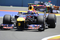 11F1第8戦欧州GP（European Grand Prix 2011）予選。予選に臨むレッドブル（Red Bull）のマーク・ウェーバー（Mark Webber、2011年6月25日撮影）。(c)AFP/JAVIER SORIANO