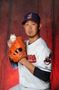 米大リーグ（MLB）のクリーブランド・インディアンス（Cleveland Indians）は19日、キャンプ地のアリゾナ（Arizona）州グッドイヤー（Goodyear）でメディア向けのフォトデーを開催した。

ポーズをとる松坂大輔（Daisuke Matsuzaka、2013年2月19日撮影）。(c)AFP/Getty Images/Rich Pilling